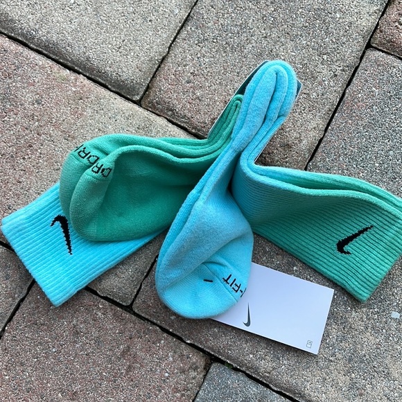 Nike Everyday Plus Cushioned Crew 2 pairs socks set Men’s
Men’s size 9-13 - Picture 5 of 16